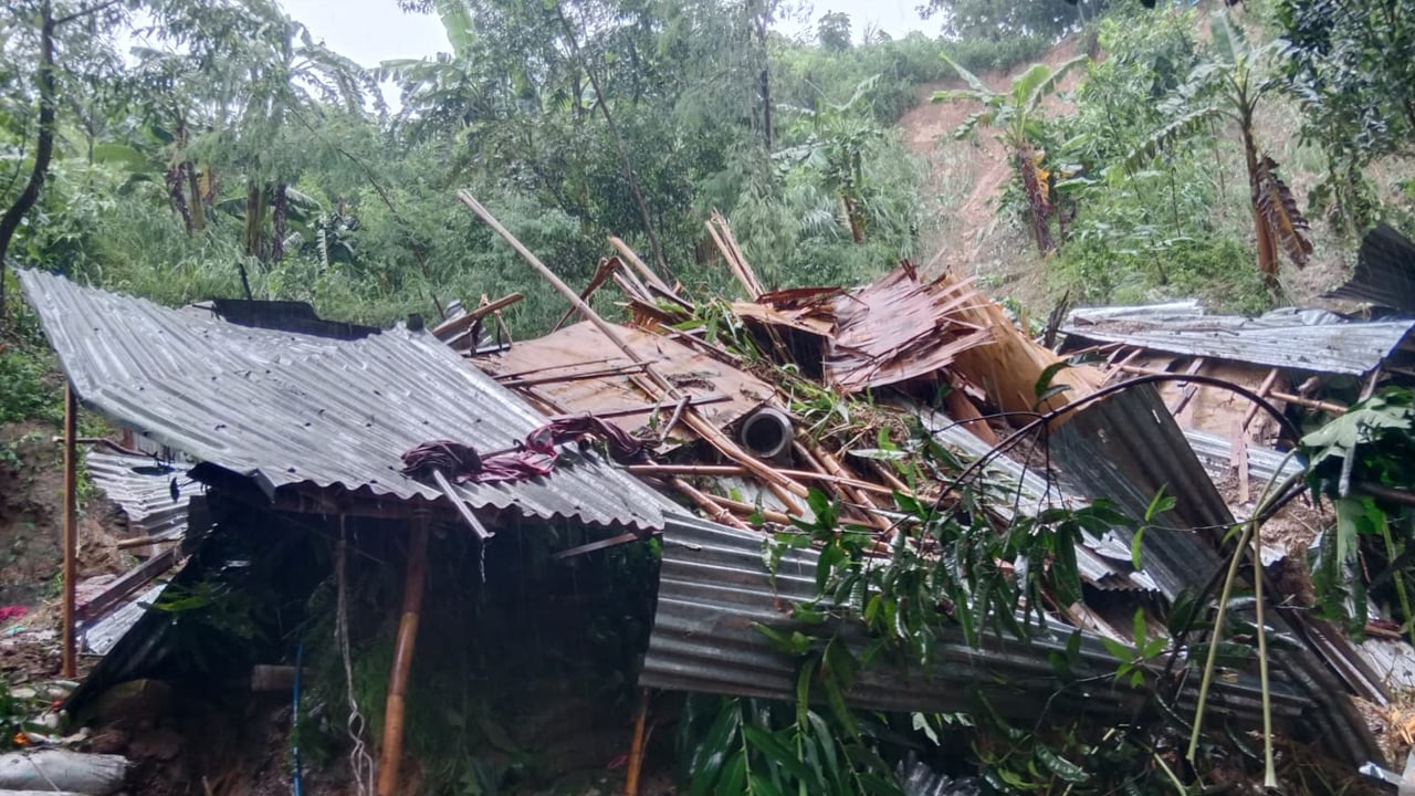 জঙ্গল সলিমপুরে পাহাড় ধসে শিশুর মৃত্যু, মা আহত