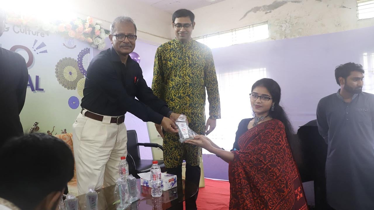 যুক্তিবাদ-নৈতিকতার চর্চা দর্শনের প্রাণ: জবি উপাচার্য