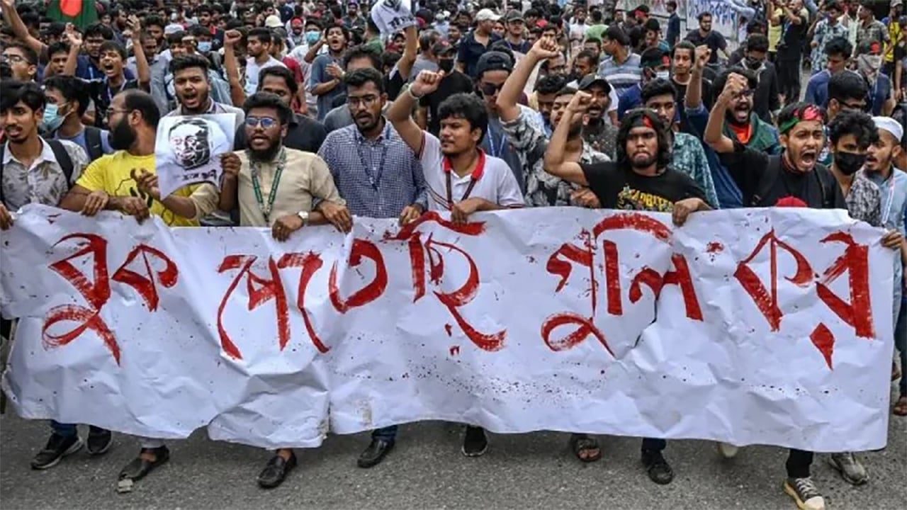 শাহবাগ ও রাজশাহীতে অবরোধ