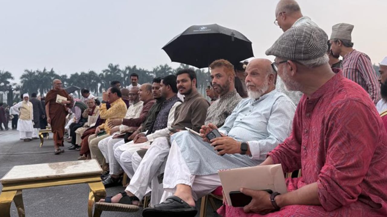 ‘জুলাই সনদ স্বাক্ষর’, অনুষ্ঠানস্থলে অতিথিরা