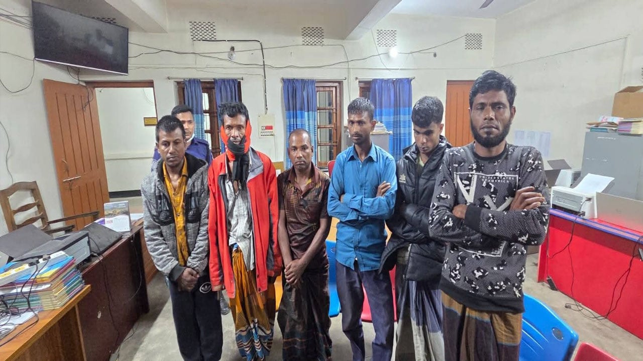সুনামগঞ্জে ৬ জুয়ারি আটক