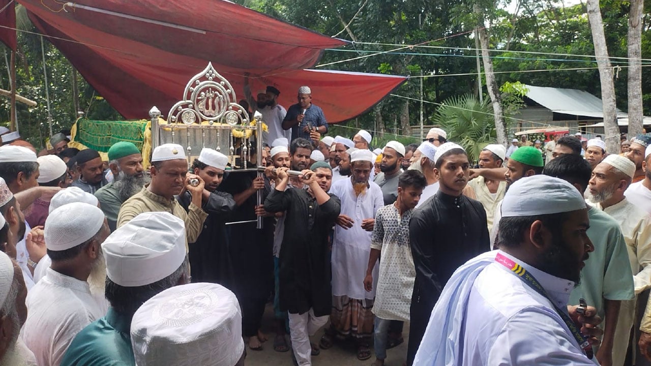 যুক্তরাষ্ট্রে সড়ক দুর্ঘটনায় নিহত প্রবাসী কবির মৃধার দাফন সম্পন্ন