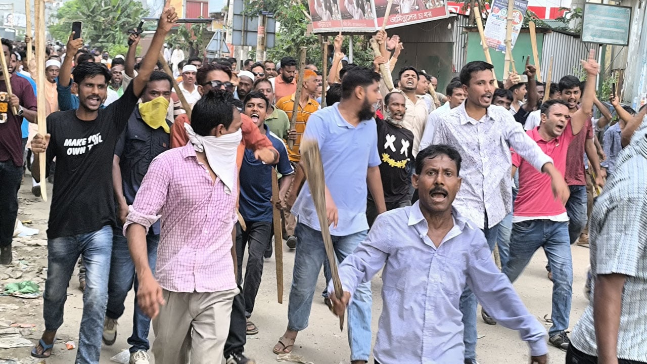 গাজীপুরে বিএনপির দুই গ্রুপের সংঘর্ষে আহত অর্ধশতাধিক
