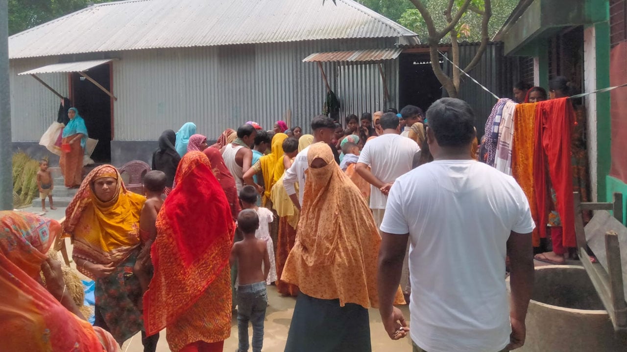 ট্রাকচাপায় মানসিক ভারসাম্যহীন যুবকের মৃত্যু