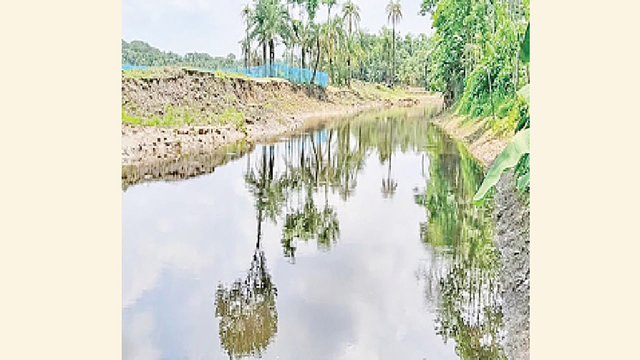 কেশবপুরে খাল খননের নামে অর্থ ভাগবাটোয়ারা