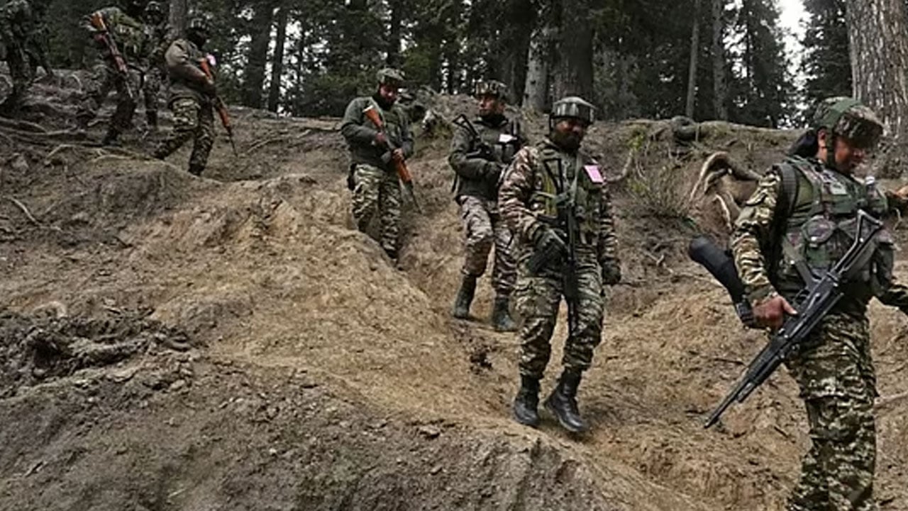 ভারত-পাকিস্তান সেনাদের মধ্যে আবারো গোলাগুলি