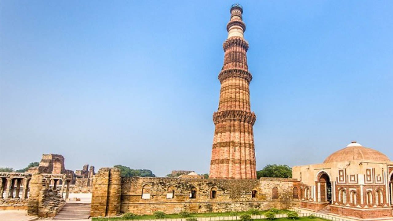 মুসলিমদের ভারত বিজয়ের সাক্ষী কুতুব মিনার