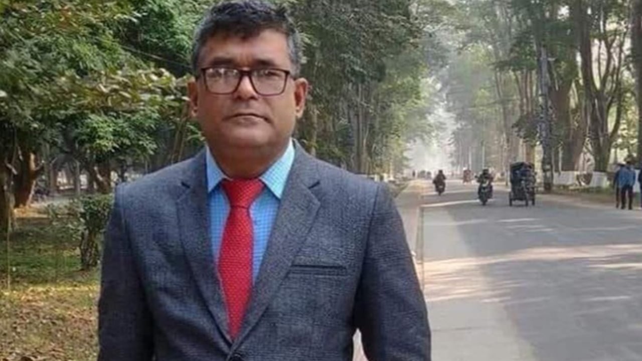 তথ্য চাওয়ায় সাংবাদিকদের ‘স্টুপিড’ বললেন  জবি অধ্যাপক