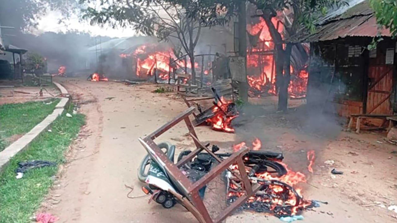 পাহাড়ে সন্ত্রাসীদের যুদ্ধংদেহী রূপ সেনার দিকে ছোড়া হয় গুলি