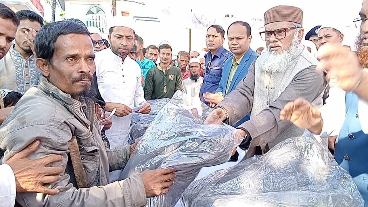 জনকল্যাণে বিত্তবানরা এগিয়ে আসুন: ধর্ম উপদেষ্টা