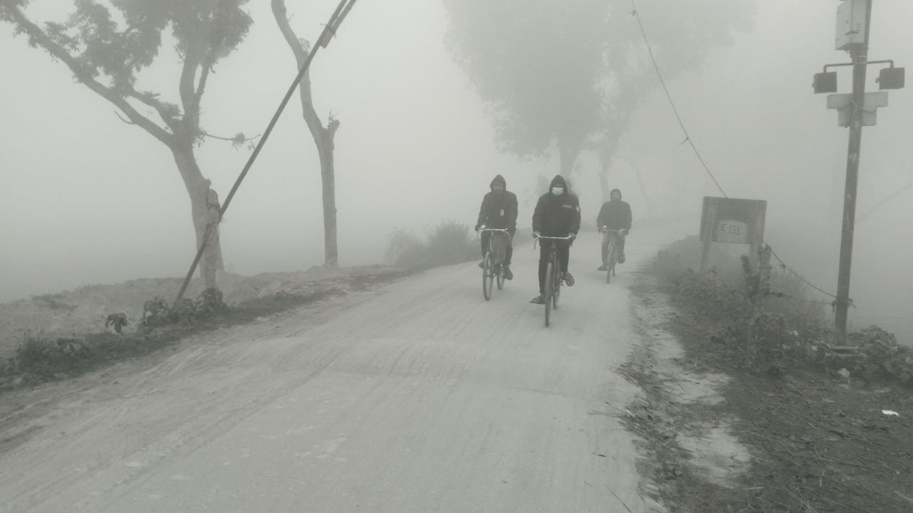 নজিরবিহীন টানা শীতে কাঁপছে দেশ, জনদুর্ভোগ