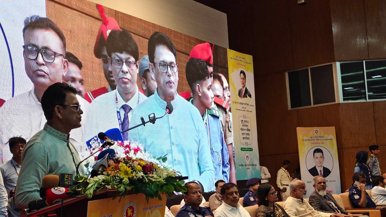 গ্রামের স্কুল থেকে শহরে আসা শিক্ষকদের ফিরে যেতে হবে: শিক্ষামন্ত্রী