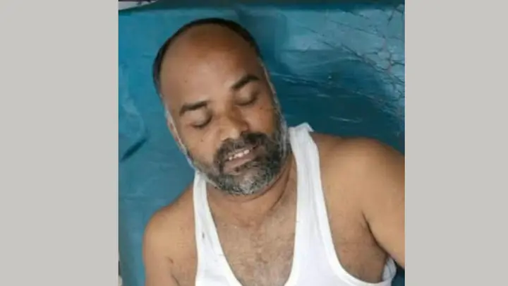 খুলনায় ছিনতাইকারীর হামলায় আহত পুলিশ পরিদর্শককে ঢাকায় স্থানান্তর