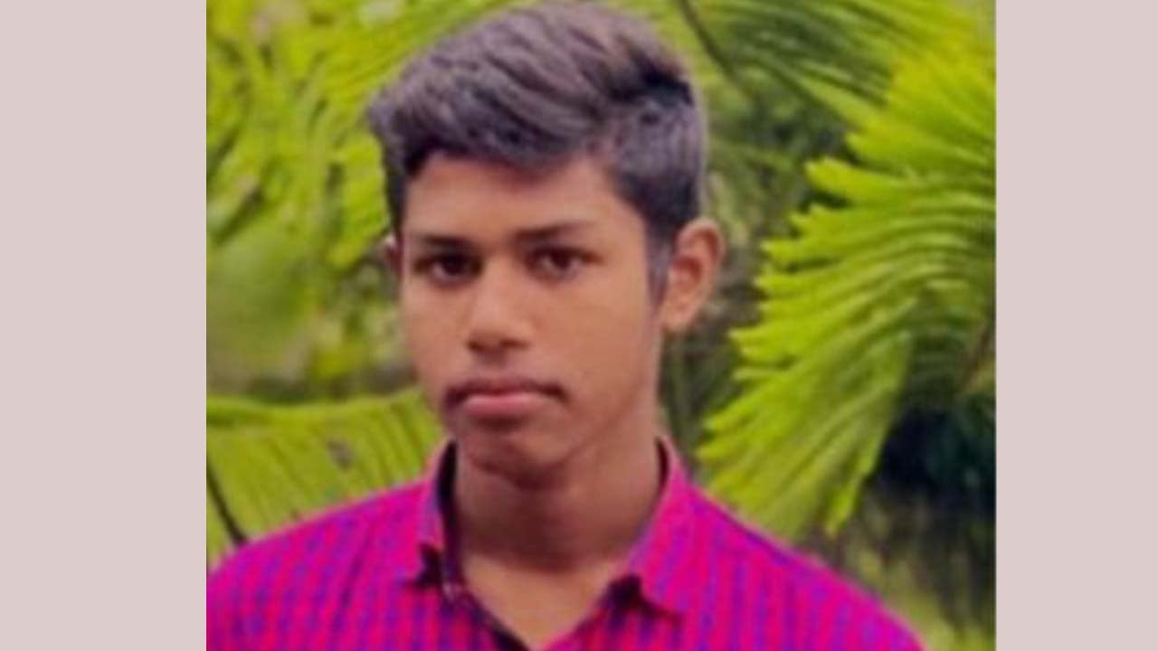 কটিয়াদীতে এইচএসসি পরীক্ষার্থীকে কুপিয়ে হত্যা