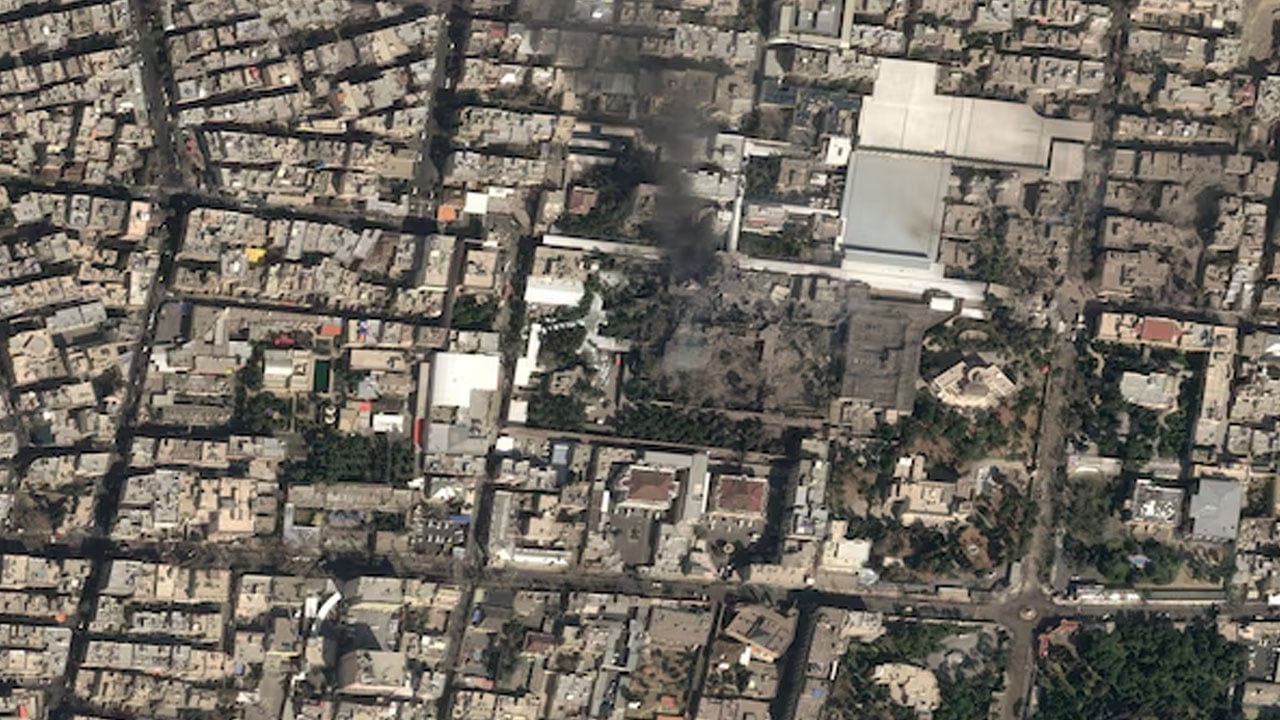 ইসরাইলি হামলায় খামেনির মেয়ে, জামাতা ও নাতি নিহত