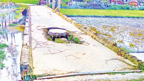 এক যুগ ধরে সেতু ঝুঁকিপূর্ণ বাড়ছে প্রাণহানি