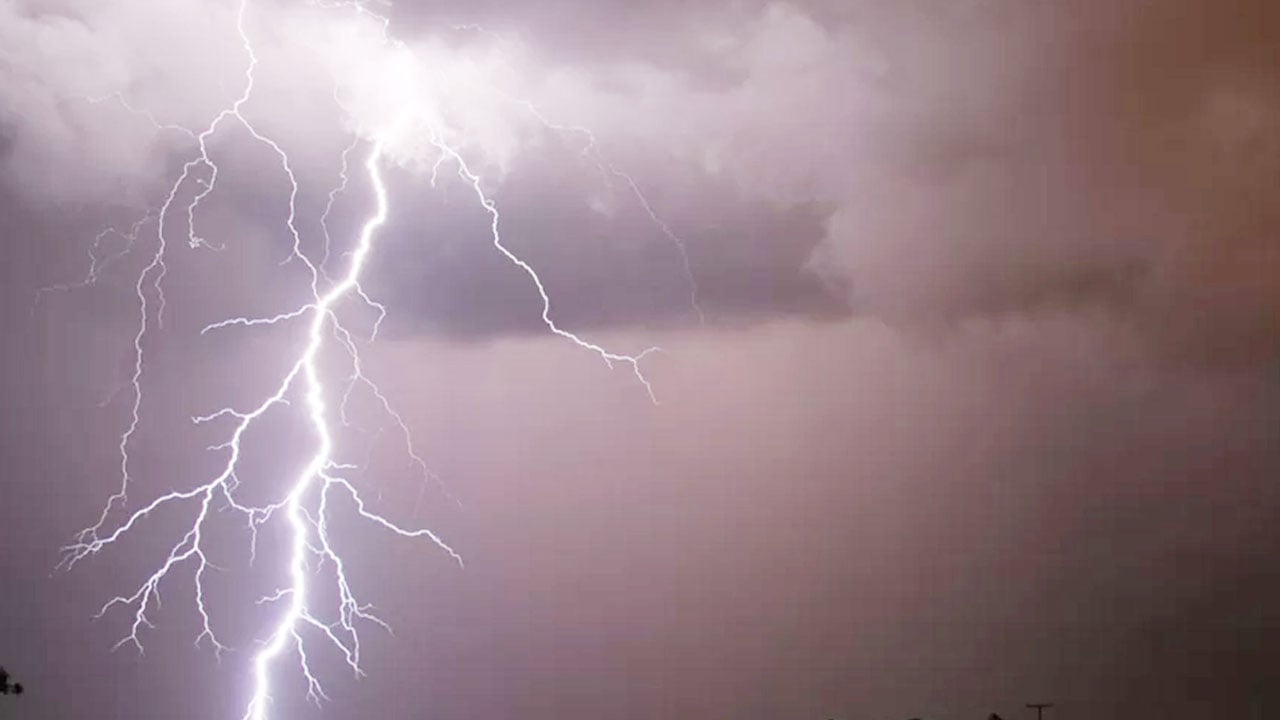 কিশোরগঞ্জে বজ্রপাতে ৩ জনের মৃত্যু
