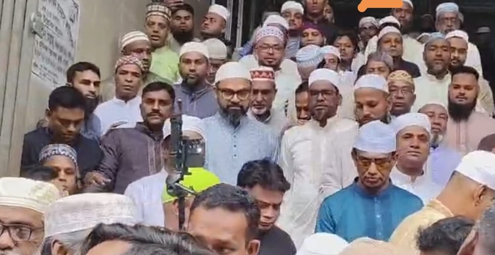 একে অপরের সঙ্গে আনন্দ ভাগাভাগি করে নিতে পারে