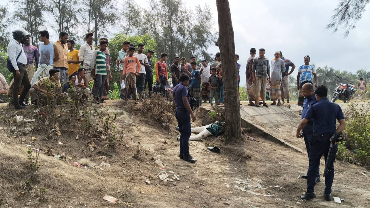কক্সবাজারে পৃথক সড়ক দুর্ঘটনায় শিশুসহ ৫ জনের মৃত্যু