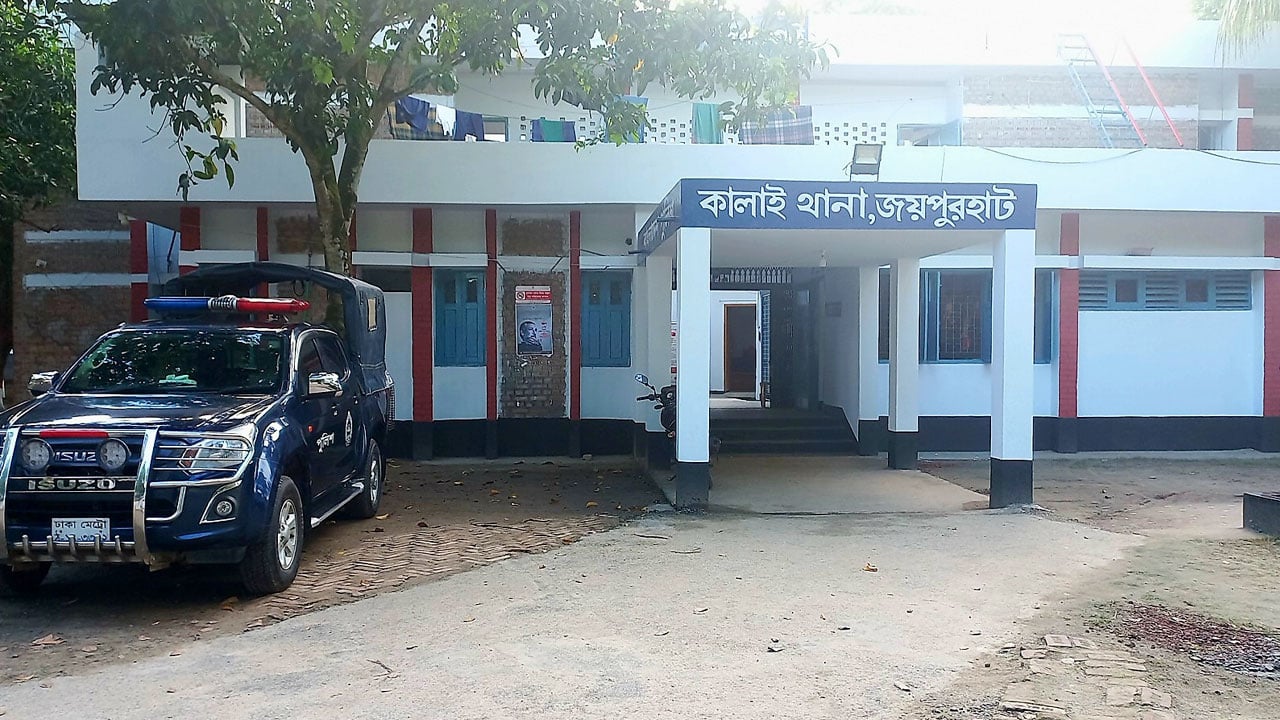 মোটরসাইকেল কিনে না দেওয়ায় বাবাকে খুন করলো ছেলে