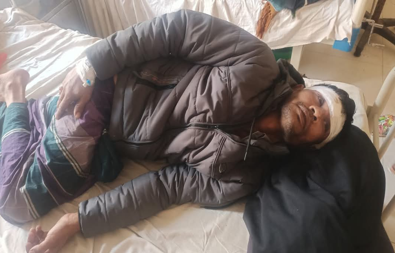 মাদারীপু‌রে পরকীয়ায় বাধা দেয়ায় পুরুষাঙ্গ কেটে দিল লম্পট