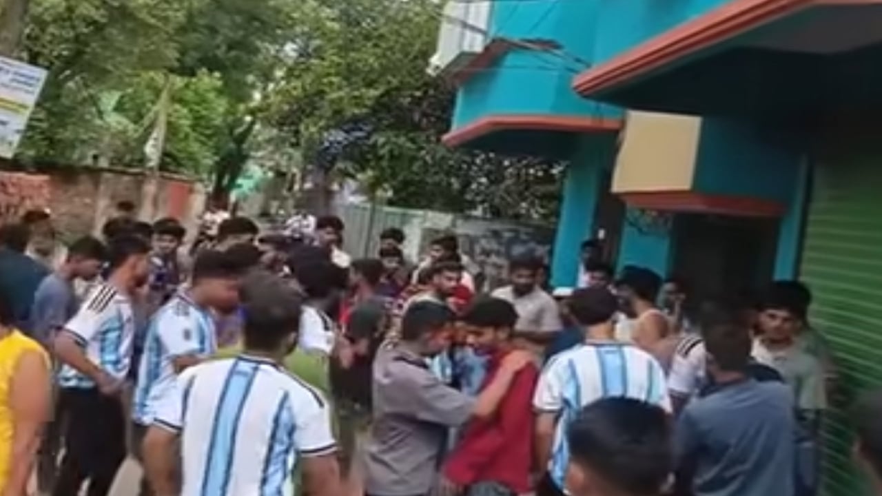 কেন্দুয়ায় পল্লী বিদ্যুৎ অফিসে ভাঙচুর, ১৫০ জনের বিরুদ্ধে মামলা