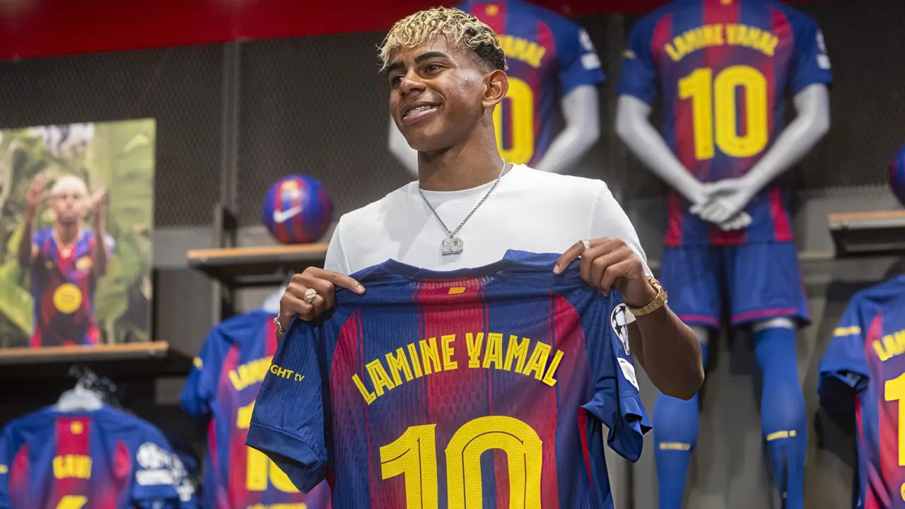 কোবি ব্রায়ান্টকে শ্রদ্ধা, বার্সার জার্সিতে নতুন চমক