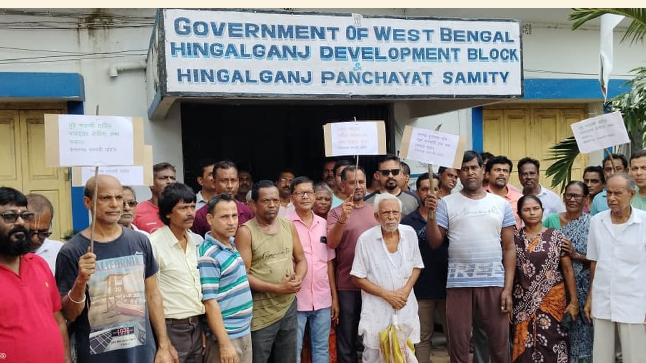 উচ্ছেদের আশঙ্কায় ইছামতি পাড়ের মানুষ