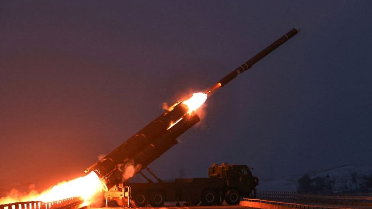 ব্যালিস্টিক ক্ষেপণাস্ত্র ছুড়ল উত্তর কোরিয়া