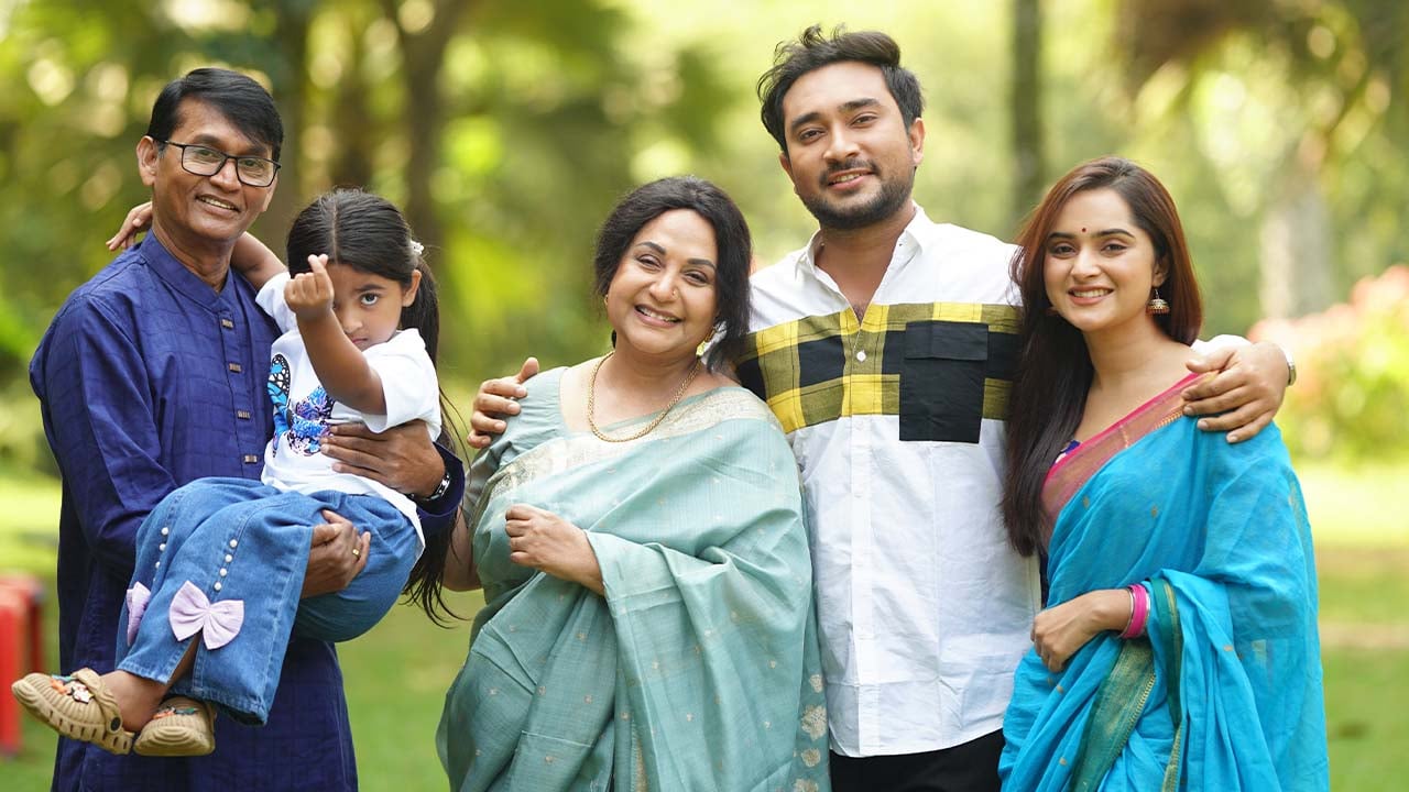 আলোচনায় ‘কোটিপতি’ জোভানের মধ্যবিত্ত জীবন