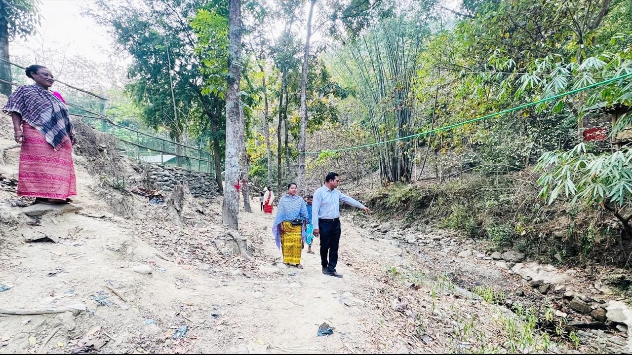 বিশুদ্ধ পানি সংকটে কাপ্তাইয়ের মাহাজন পাড়ার ৬৯ পরিবার