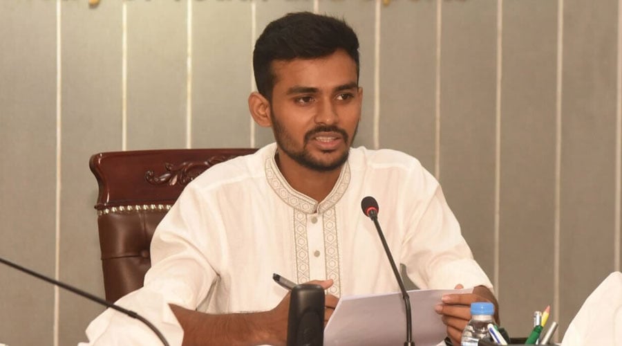 বাফুফেকে আশ্বাস দিলেন ক্রীড়া উপদেষ্টা