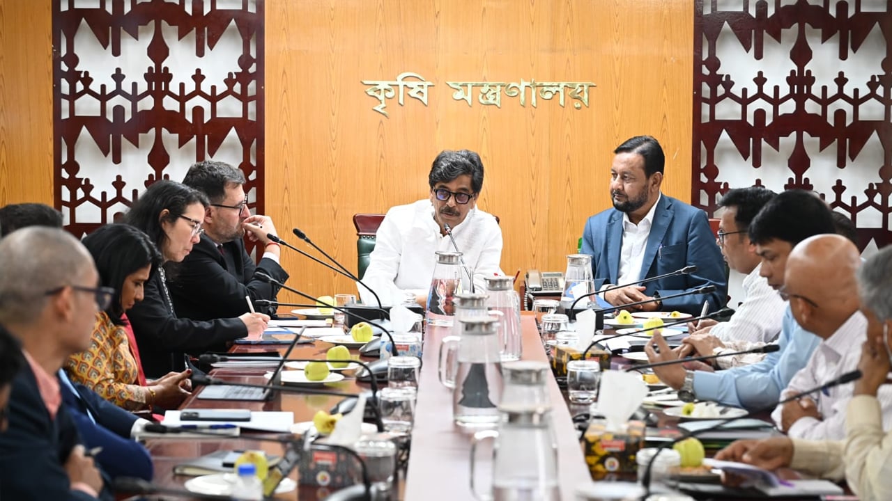 কৃষি মন্ত্রীর সাথে বিশ্বব্যাংকের প্রতিনিধিদলের সাক্ষাৎ