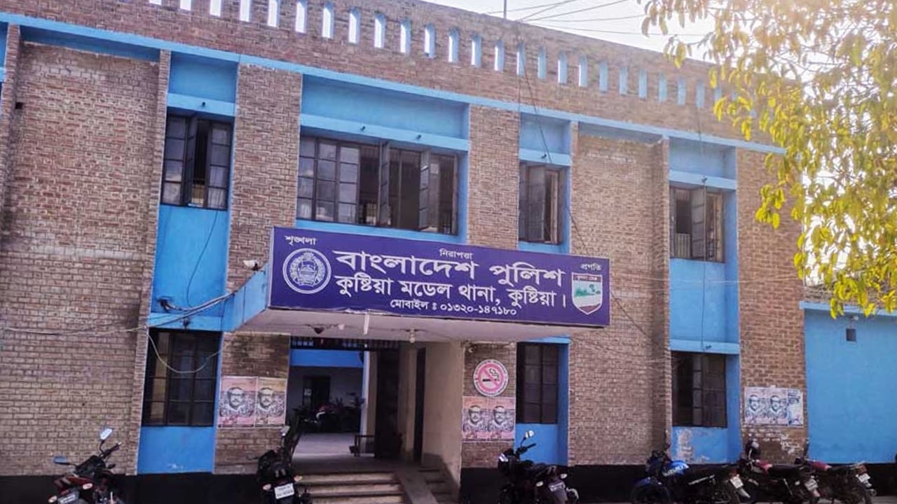 আমার দেশ সম্পাদককে হত্যাচেষ্টা মামলায় রিমান্ডে ছাত্রলীগ নেতা