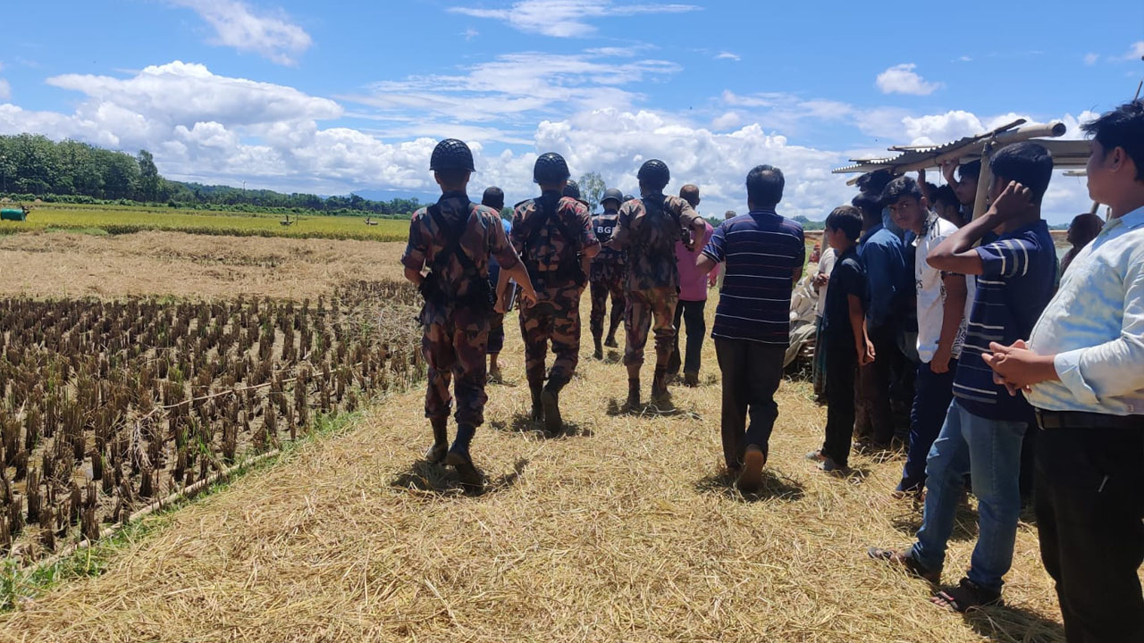 কুড়িগ্রামে ১৪ ভারতীয় পুশইন, গুলি-সাউন্ড গ্রেনেড বিস্ফোরণ