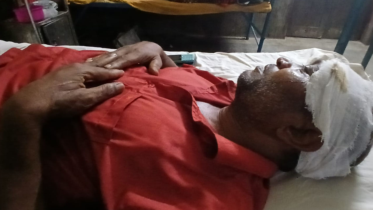 চাঁদা না পেয়ে বাদীর ভাইকে মারধর যুবদল নেতার