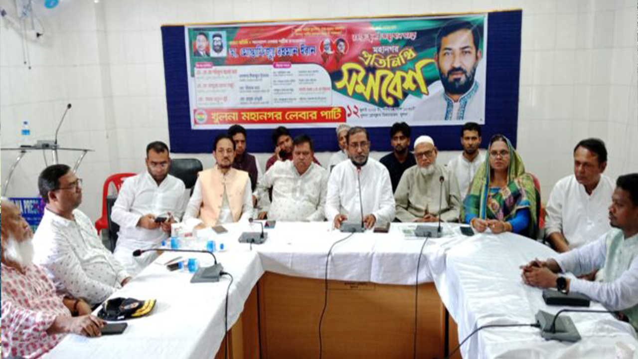 গণহত্যায় জড়িত আওয়ামী লীগের রাজনীতির নিষিদ্ধ করতে হবে