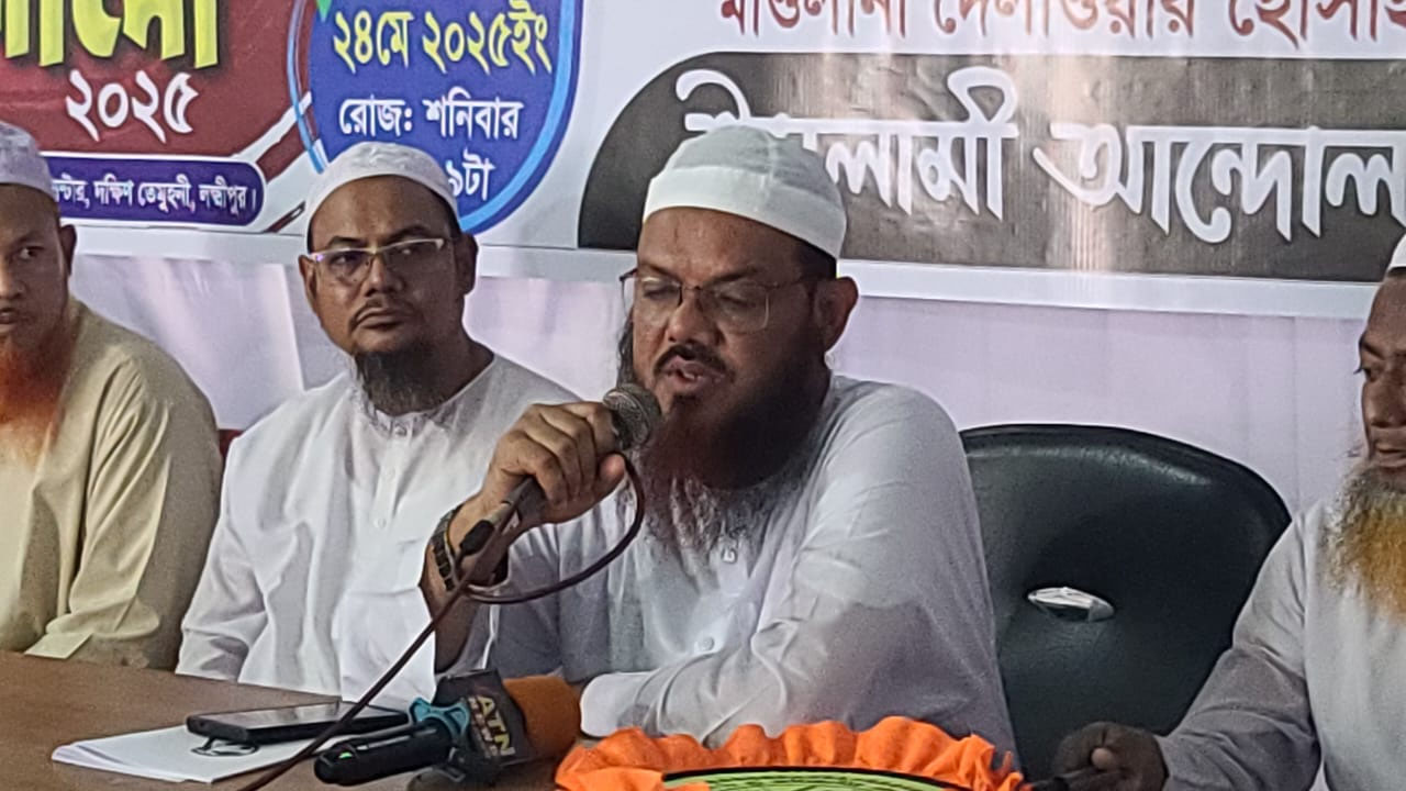 ভারত চায় না গদিতে থাকুক ড. ইউনুস সরকার: ফয়জুল করীম