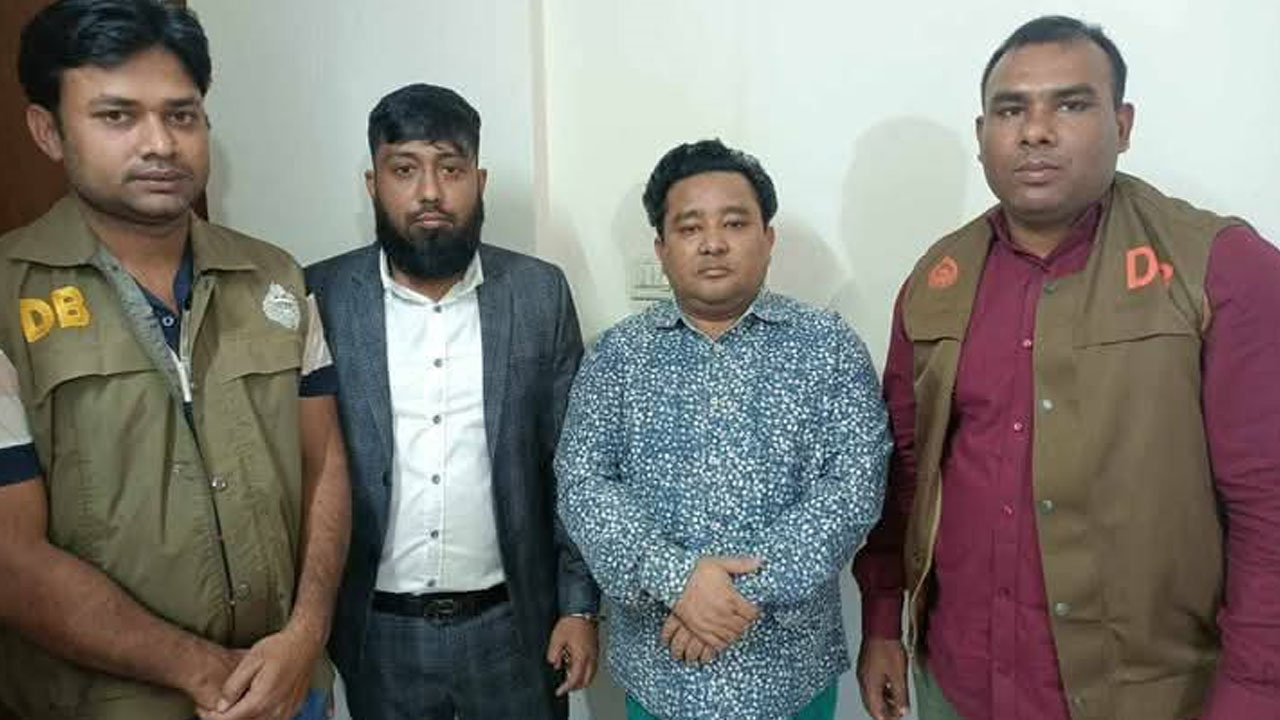 লালমনিরহাট জেলা পরিষদের সাবেক চেয়ারম্যানসহ গ্রেপ্তার দুই