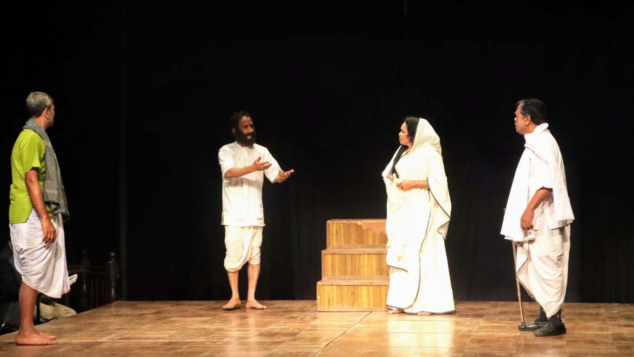 শিল্পকলায় মঞ্চস্থ হলো ‘লালন ফকির’