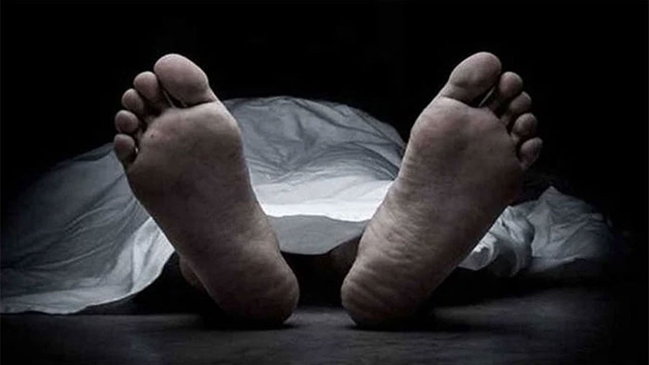 বাক্সে পাওয়া গেলো স্ত্রীর লাশ, স্বামী আটক
