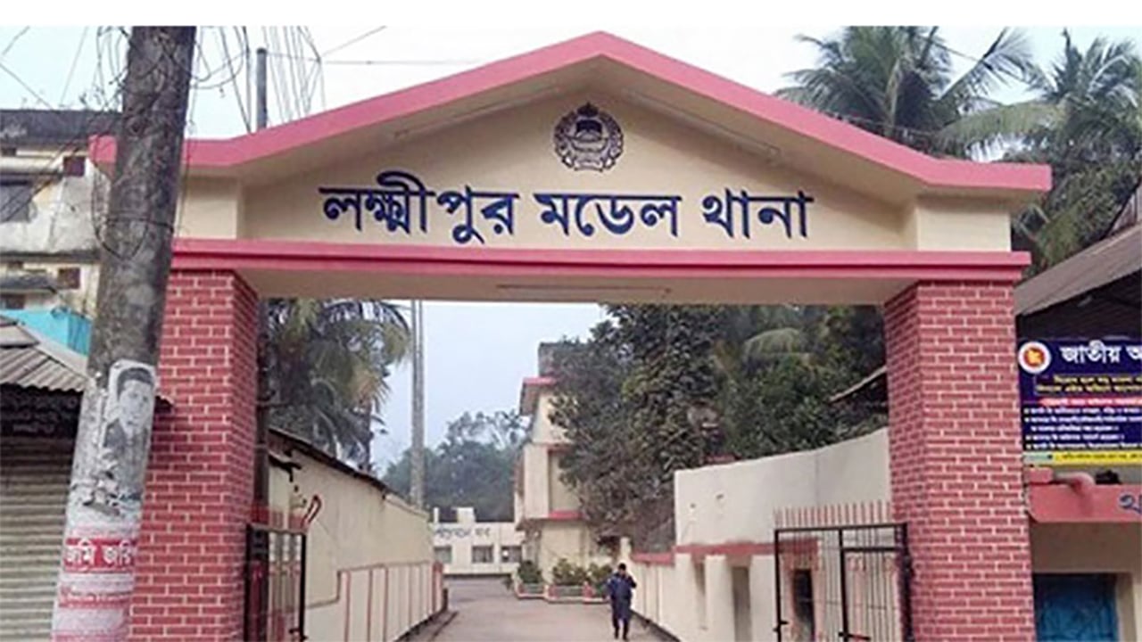 লক্ষ্মীপুরে বিএনপি নেতার বাড়িতে আগুন, এক শিশু নিহত