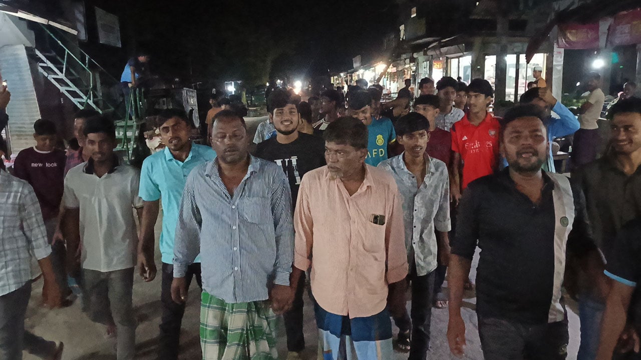 বিএনপি নেতাদের বিরুদ্ধে ভোট চুরির অভিযোগে বিক্ষোভ