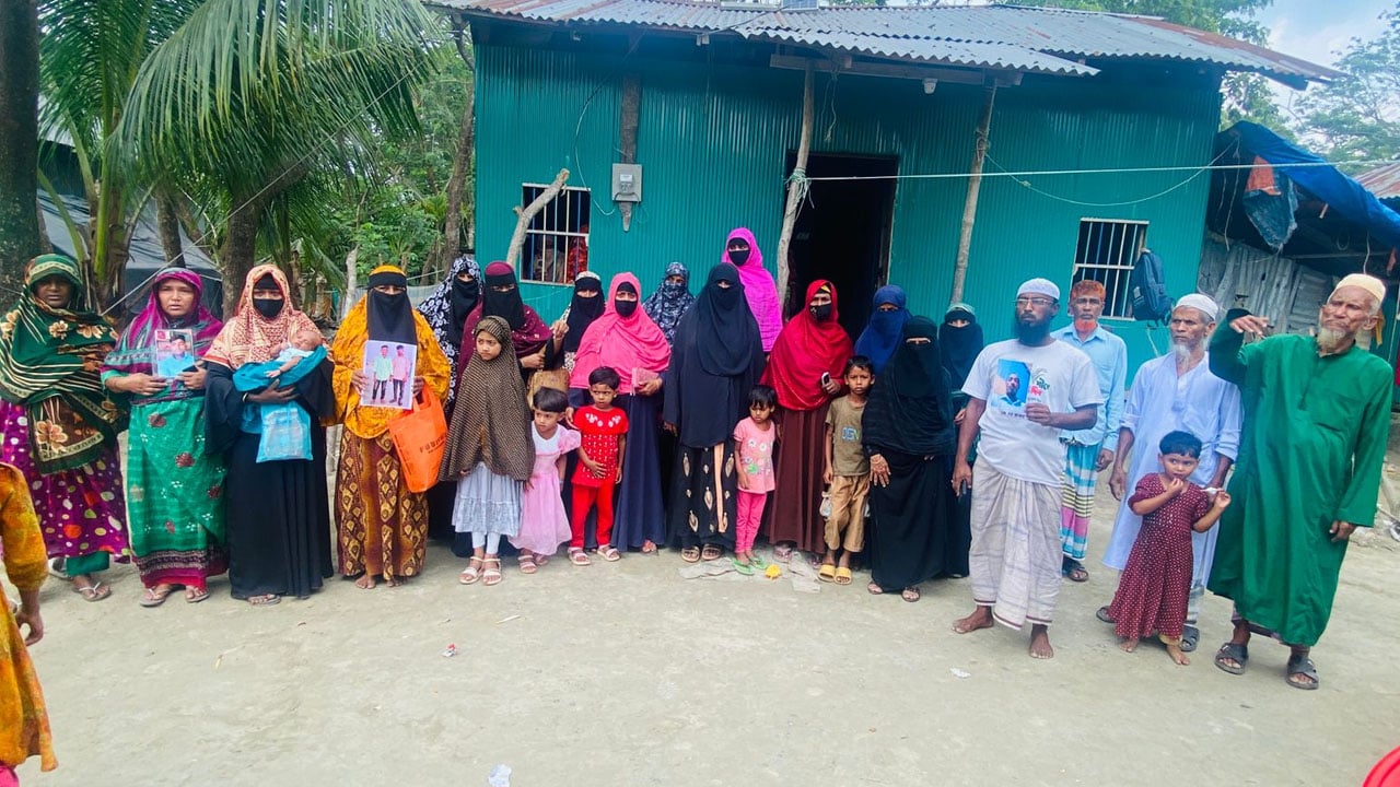 গভীর সমুদ্রে মাছ ধরতে গিয়ে নিখোঁজ ১৬ জেলে, অপেক্ষায় পরিবার