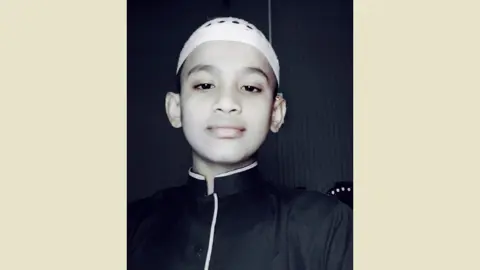 বাড়ি থেকে বের হয়ে পাঁচ দিন ধরে নিখোঁজ মাদরাসাছাত্র