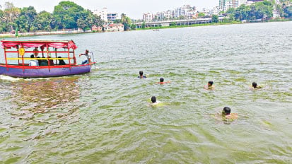 লোডশেডিংয়ে অতিষ্ঠ কুমিল্লা, গ্রামের মানুষের ভোগান্তি চরমে