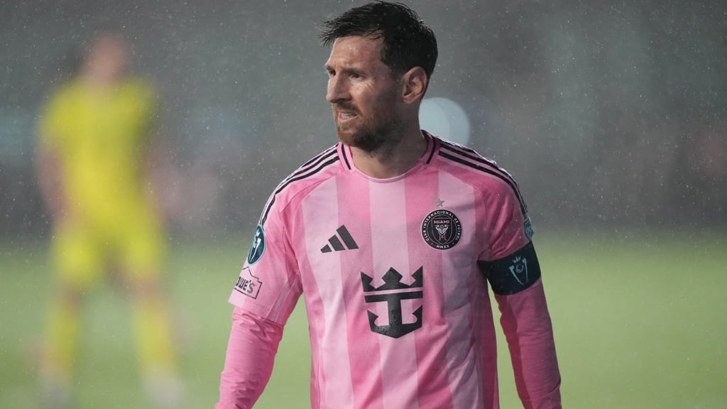 ৯০০ গোলের মাইলফলকে মেসি, ড্র করে বিদায় নিল মিয়ামি