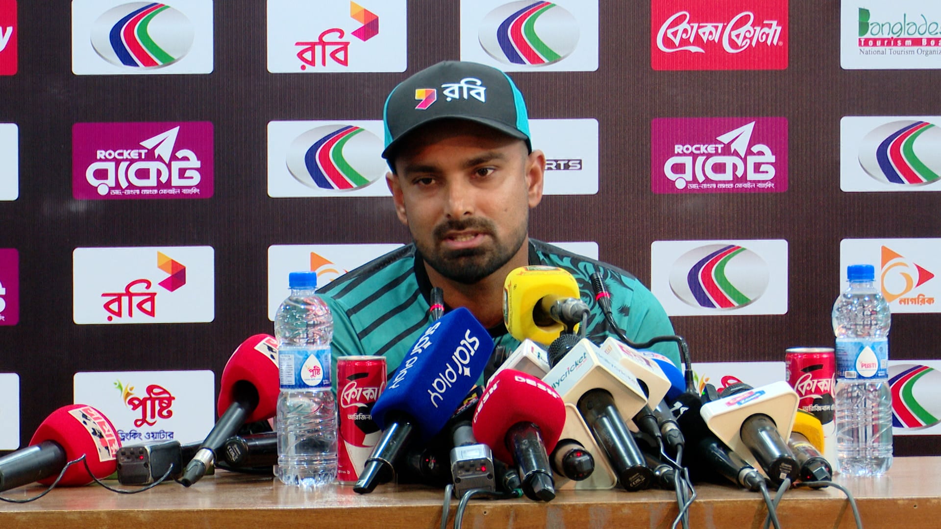 দল নির্বাচনে ‘মূল্যহীন’ অধিনায়ক লিটন