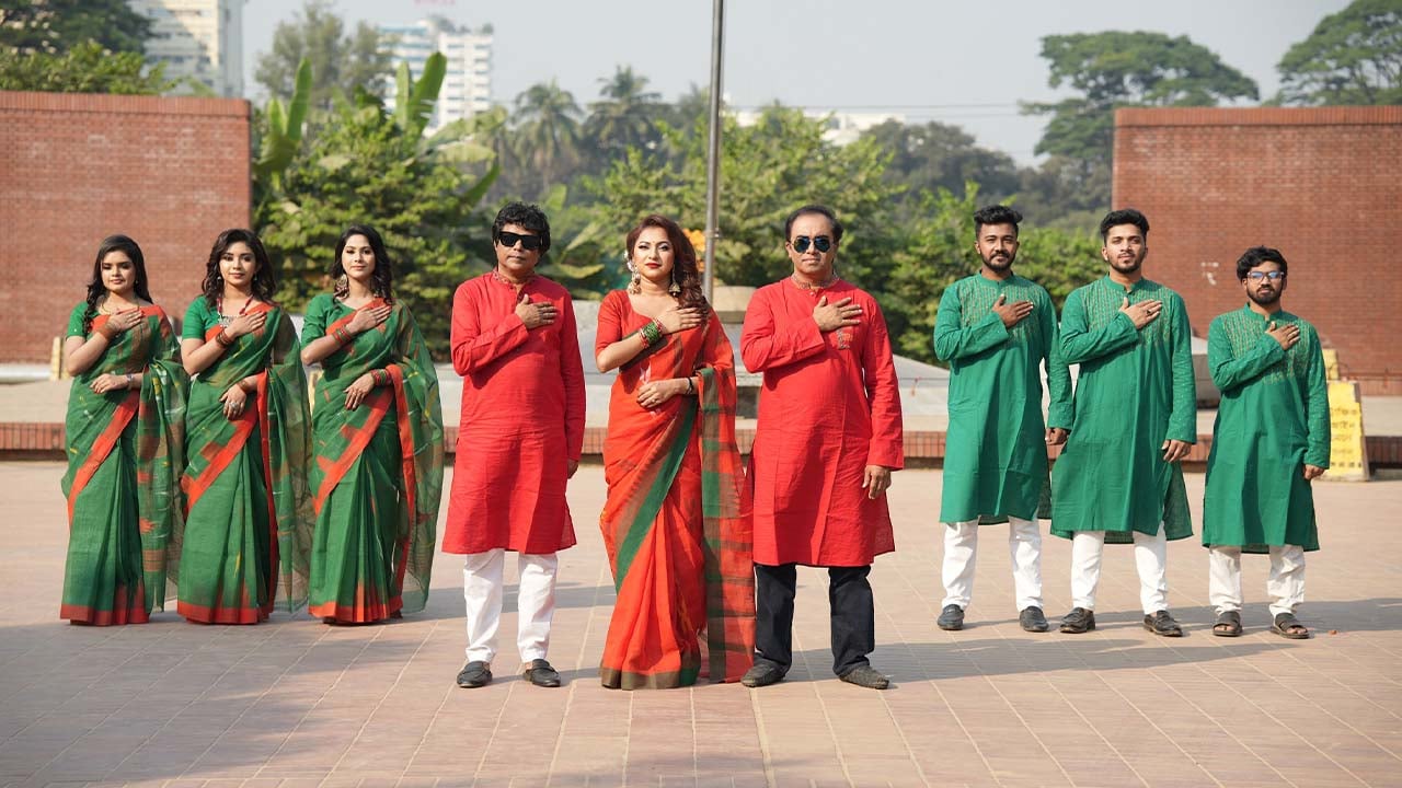 বিজয়ের মাসে লিজা’র ‘আমরা সবাই বাংলাদেশ’