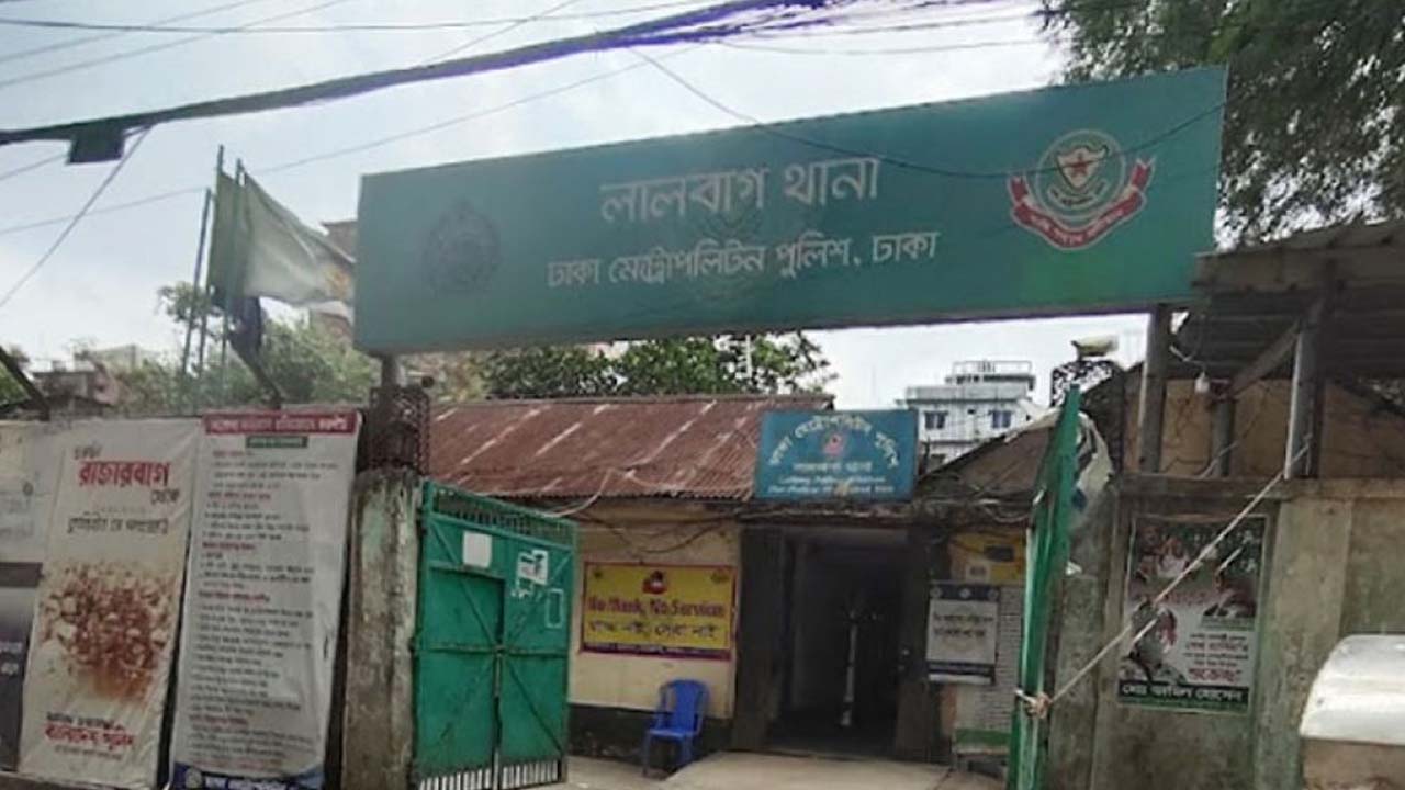 লালবাগে স্ত্রীকে হত্যার অভিযোগ স্বামীর বিরুদ্ধে